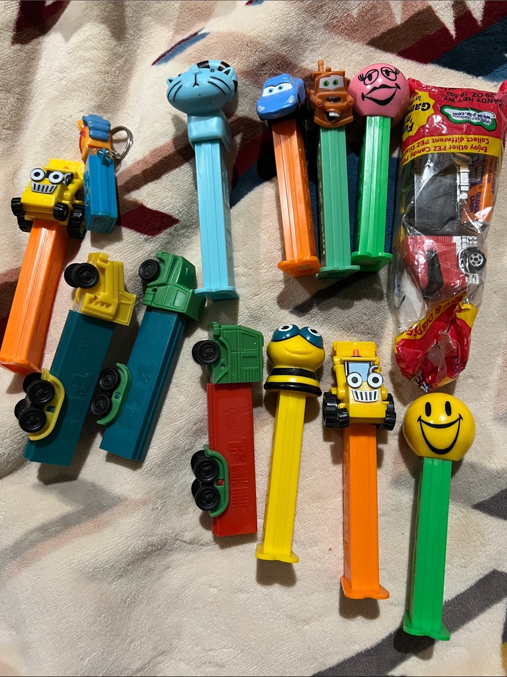 Pez dispenser Character Candy Dispenser - Assorted Colors see pics for details 7